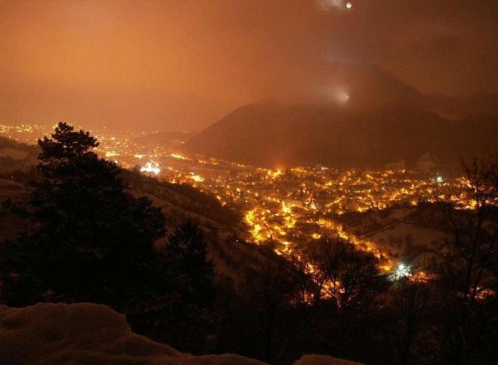 Suri Guesthouse Braşov Dış mekan fotoğraf